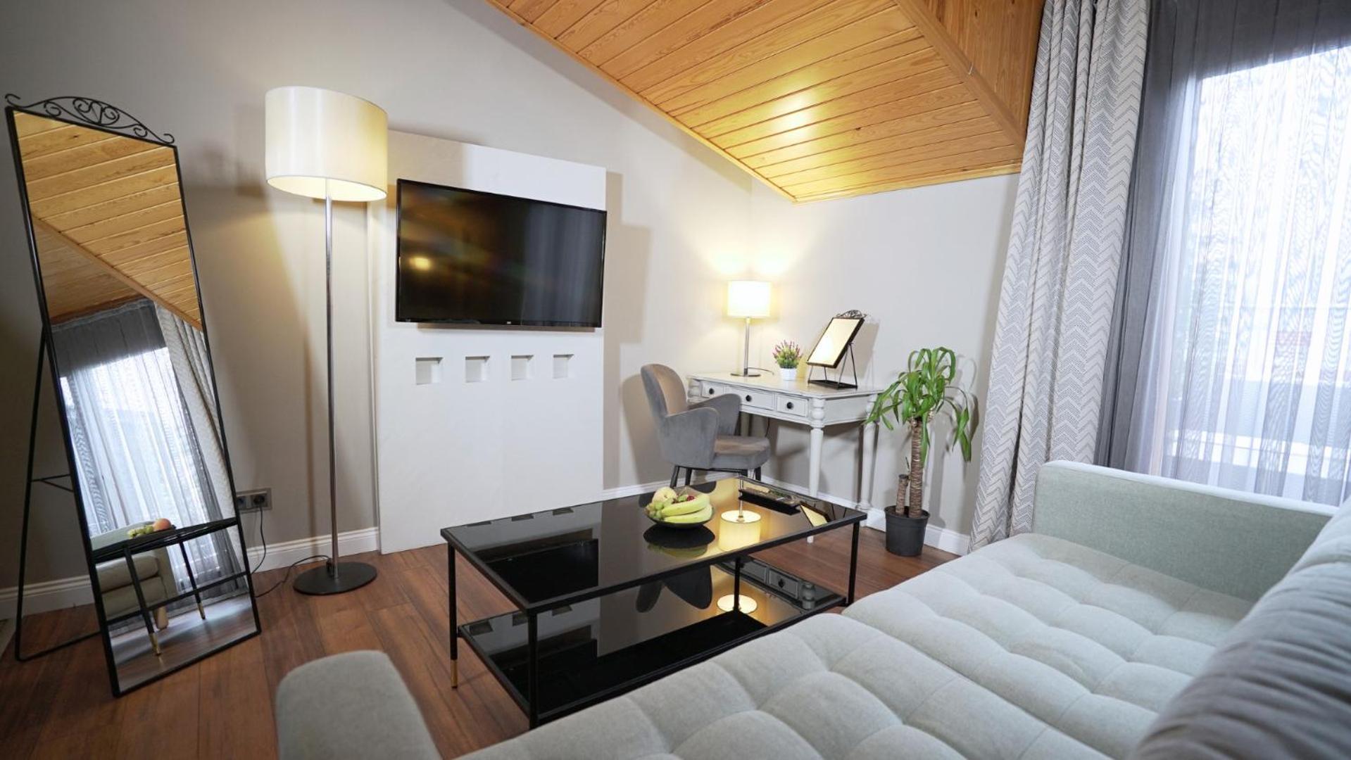 Homey Airport Hotel Arnavutkoy Exteriör bild