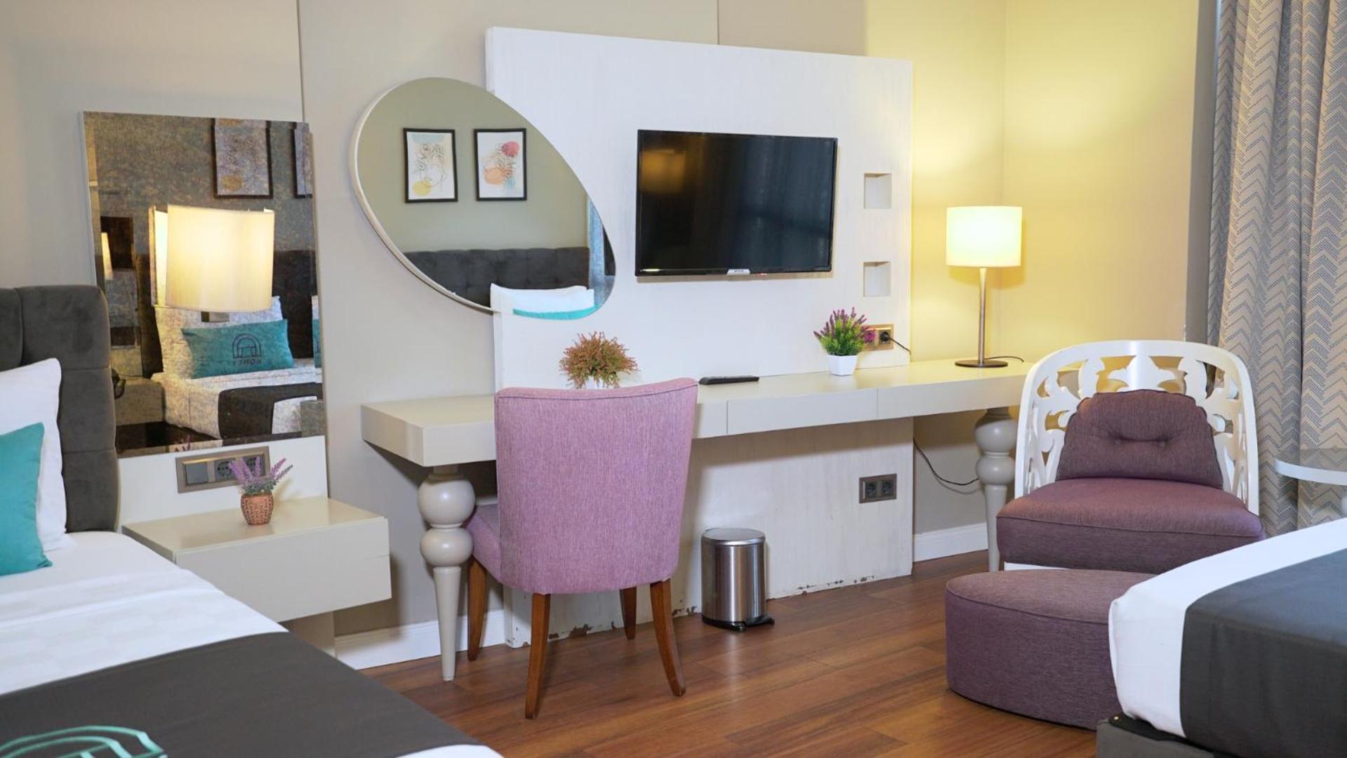 Homey Airport Hotel Arnavutkoy Exteriör bild